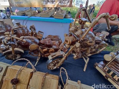 Saat Batok Kelapa Disulap Jadi Kreasi Seni Bernilai Jual Tinggi