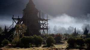 Pesona Magis Dataran Tinggi Dieng Saat Membeku