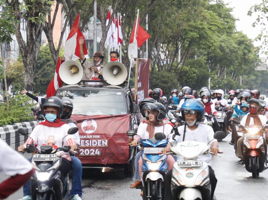 Relawan di Kaltim Konvoi Dukung Ganjar Pranowo Maju Nyapres 2024 Relawan di Kaltim Konvoi Dukung Ganjar Pranowo Maju Nyapres 2024