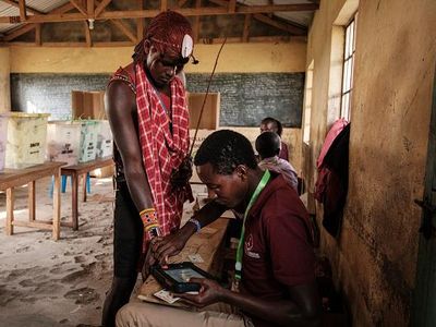 Saat Suku Pedalaman Maasai Ikut Mencoblos dalam Pilpres Kenya