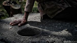 Potret Batu Unik di Atas Bukit Garut yang Terlupakan