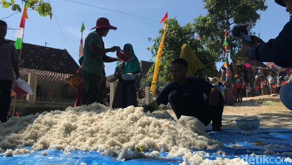 Meriahnya Tawur Sego, Tradisi Tolak Bala Warga Pelemsari Rembang
