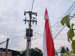 PLN Imbau Tak Pasang Bendera dan Umbul-Umbul Dekat Jaringan Listrik