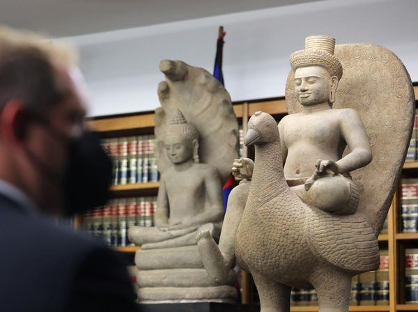 Nih Deretan Arca Kuno Hasil Curian yang Dikembalikan ke Kamboja
