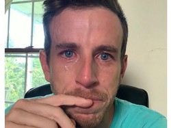 Viral Foto Bos Menangis Setelah Pecat Karyawan, Berakhir Dihujat Netizen