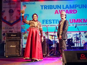 Bupati Tulang Bawang Raih Penghargaan The Best Disability Proponent