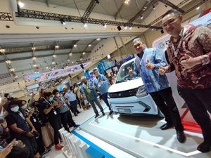 DFSK Mini EV Pesaing Wuling Air ev Mejeng di GIIAS 2022, Kok Pakai Setir Kiri?