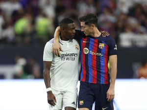 David Alaba Tak Kaget Lihat Ganasnya Lewandowski