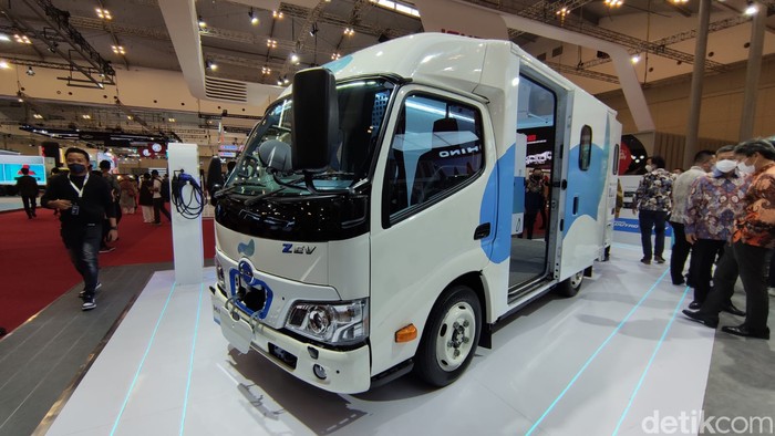 Hino Dutro Z EV Hino Dutro Z EV meluncur di GIIAS 2022