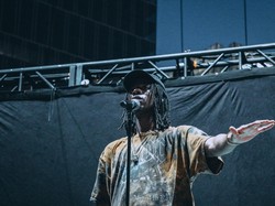 5 Lagu Lawas Rock Terbaik Era 2000-an Lengkap dengan Chord dan Lirik