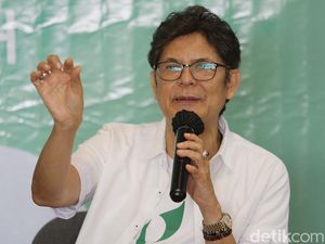 dr Boyke soal Tren Thanks Base: Gimana Kalau Dia Sadomasokis? dr Boyke soal Tren Thanks Base: Gimana Kalau Dia Sadomasokis?