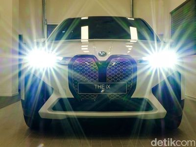 Ini Lho BMW iX dan i4, Mobil Listrik Penantang Hyundai Ioniq