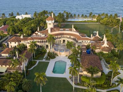 Ini Lho Rumah Mewah Donald Trump yang Digerebek FBI