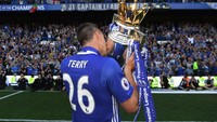 Sementara di titel domestik, Chelsea juga bisa memenangkannya 6 kali. Lima di antaranya diraih pada format Premier League. (Foto: Chelsea FC via Getty Images/Darren Walsh)