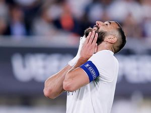 Karim Benzema Bimbang, Lanjut di Real Madrid Atau Pulkam
