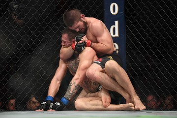Lihat Lagi Kuncian Mematikan Khabib pada Conor McGregor