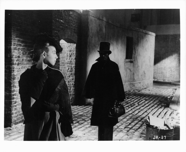 Identitas dibalik pembunuh berantai Jack the Ripper.