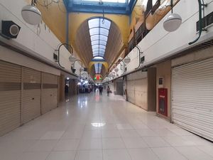 Pedagang Kenang Masa Jaya Mal Blok M: Mau Jalan Aja Sulit, Dempet-dempetan!