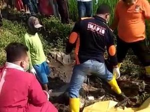 Mayat Pria Dalam Selang di Jombang Diduga Hanyut dari Sungai