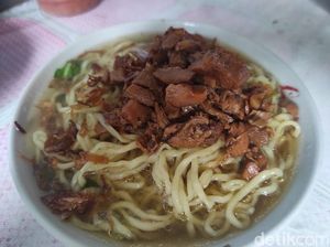 Harga Bahan Baku Naik, Pedagang Mi Ayam di Wonogiri Kurangi Untung