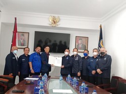 Bupati Erik Adtrada Jadi Ketua NasDem Labuhanbatu