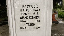 Jurit Malam: Bertahan Hidup di Tengah Gelapnya Taman Maluku Bandung