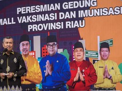Resmikan Mal Vaksinasi & Imunisasi, Gubri Harap Genjot Cakupan Vaksinasi