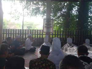 Blak-blakan Gus Muwafiq Geram Lagu Joko Tingkir Dibuat Koplo-Guyonan Blak-blakan Gus Muwafiq Geram Lagu Joko Tingkir Dibuat Koplo-Guyonan