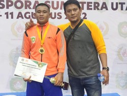 Kalahkan Pacar Wulan Guritno, Jeremy Juara Kejurnas Tinju Amatir 2022