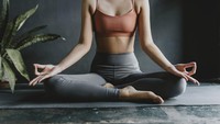 Dari Yoga ke Gaya Bercinta, Posisi Lotus Itu Apa Sih?