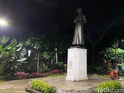 Jurit Malam: Menyusuri Dingin dan Gelapnya Taman Maluku Bandung