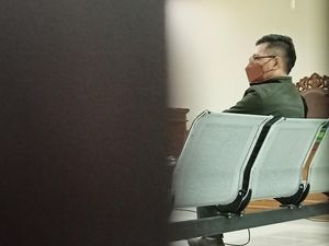 Mantan Stafsus Eka Wiryastuti Dituntut 3,5 Tahun Penjara Mantan Stafsus Eka Wiryastuti Dituntut 3,5 Tahun Penjara