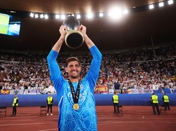 Terbaru, Thibaut Courtois antar Real Madrid juara Piala Super Eropa kontra Eintracht Frankfurt pada Kamis (11/8) malam dini hari WIB. Madrid menang 2-0 (Getty Images)