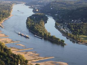 Sungai di Eropa Menyusut Bikin Kapal Kargo Pangkas Muatan, Ini Fotonya