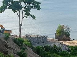 Bupati Ngaku Tungggu Timsus, Buntut Viral Tebing Dipangkas di Jimbaran