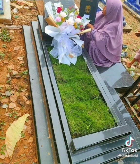 Bayi Berusia 4 Bulan Ikut Wisuda Wakili Kedua Orangtuanya