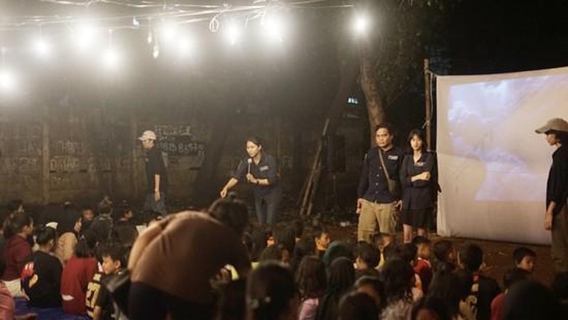 Chintya Tengens dan berbuatbaik.id Berpetualang Bagi-bagi Burger