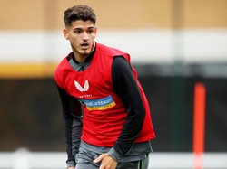 Bek: Christian Marques. Lulusan akademi Wolves. Foto: Wolves via Getty Images/Jack Thomas - WWFC