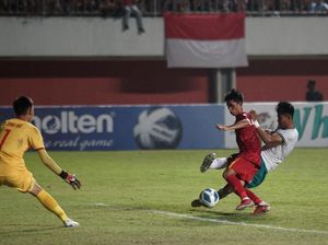 Final Piala AFF U-16: Momen Pelatih Vietnam Ngamuk dan Dikartu Merah Final Piala AFF U-16: Momen Pelatih Vietnam Ngamuk dan Dikartu Merah