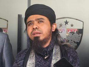 Gelar Gus di Nama Gus Samsudin Ternyata Bukan karena Dia Anak Kiai Gelar Gus di Nama Gus Samsudin Ternyata Bukan karena Dia Anak Kiai