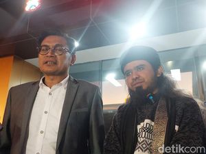 Jalani Pemeriksaan 6 Jam di Polda Jatim, Gus Samsudin Dicecar 37 Pertanyaan Jalani Pemeriksaan 6 Jam di Polda Jatim, Gus Samsudin Dicecar 37 Pertanyaan
