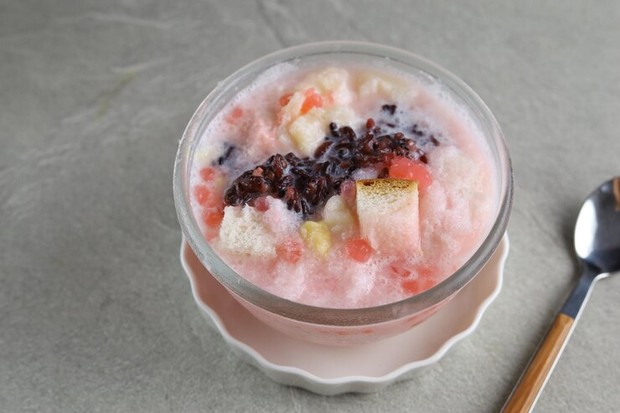 Ilustrasi es dogerFreepik/Dewi Ambarwati Ilustrasi es dogerFreepik/Dewi Ambarwati