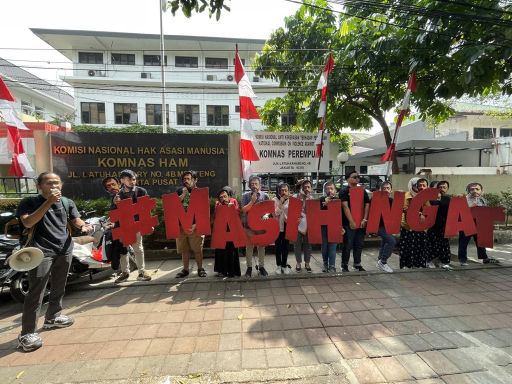 Kasum Datangi Komnas HAM Minta Kasus Munir Ditetapkan Pelanggaran HAM Berat Kasum Datangi Komnas HAM Minta Kasus Munir Ditetapkan Pelanggaran HAM Berat