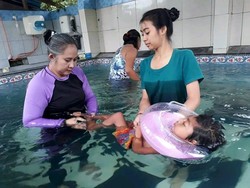 Kisah Putu Deasy, Buka Yayasan Terapi Anak Cerebral Palsy Gratis di Bali