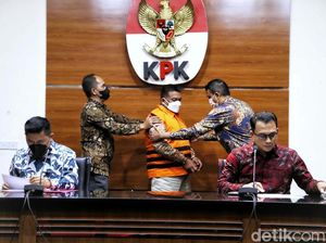 Jadi Tersangka, Bupati Pemalang Diduga Terima Suap Rp 6,1 Miliar