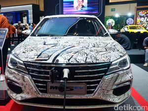 Mobil Listrik MG 5 EV Mejeng di GIIAS 2022, Penasaran? Mobil Listrik MG 5 EV Mejeng di GIIAS 2022, Penasaran?