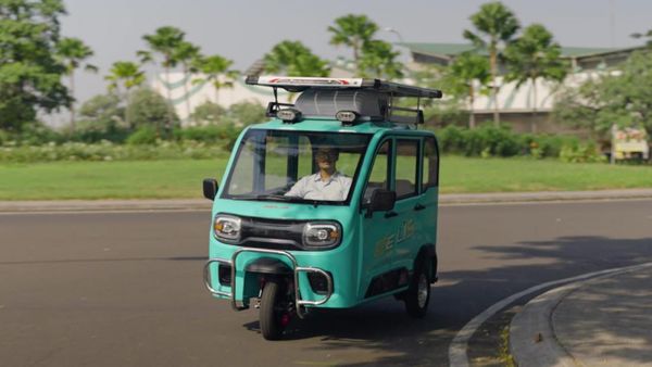 Keren! Mobil Bajaj Listrik Milik Selis Bisa Isi Daya Gratis
