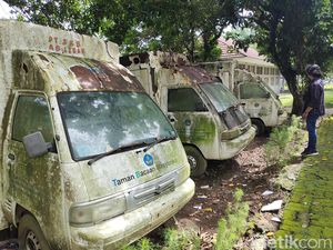 Miris! 3 Mobil Taman Baca di Lebak Banten Terbengkalai