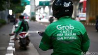 Cerita Abang Ojol Mulia, Gratis Antar Anak Sekolah dan Difabel Setiap Hari