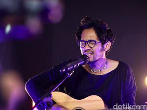 Oslo Ibrahim Sering Dibilang Gay Karena Kerap Pakai Baju Perempuan Oslo Ibrahim Sering Dibilang Gay Karena Kerap Pakai Baju Perempuan
